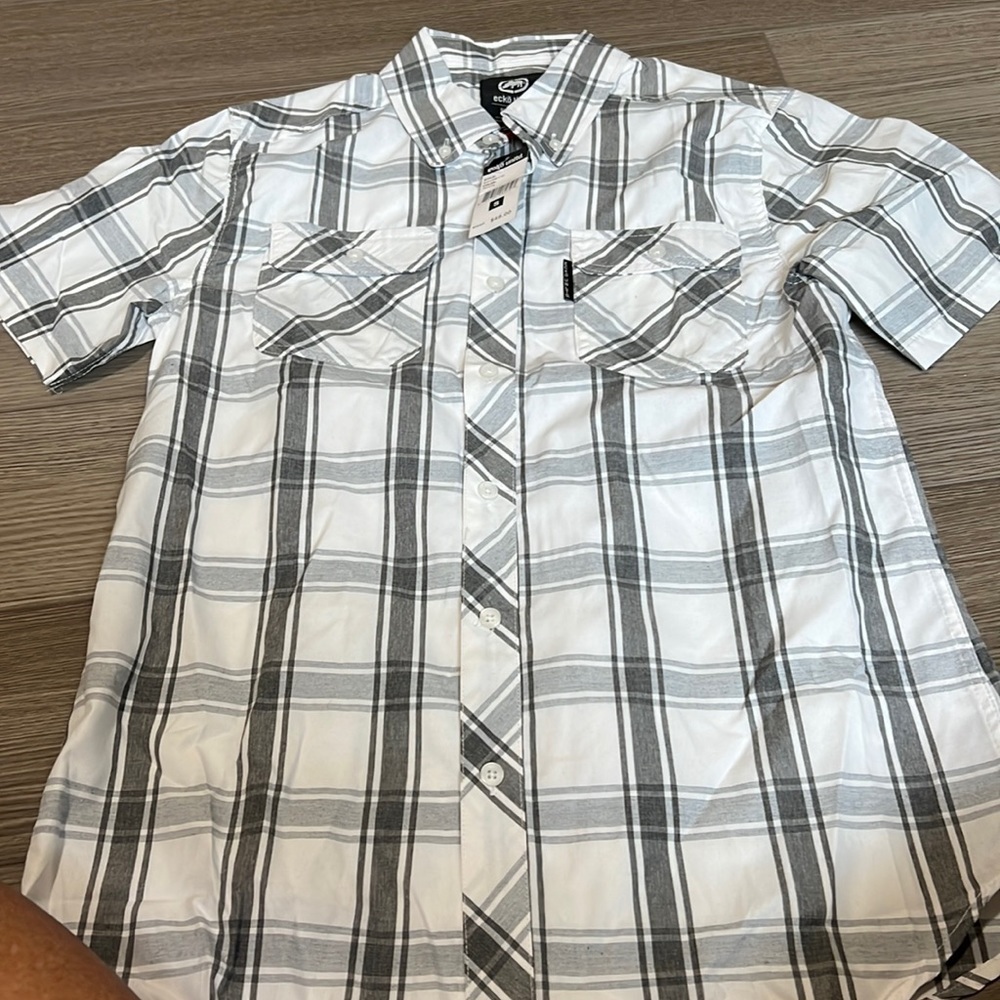 Men’s small collared shirt